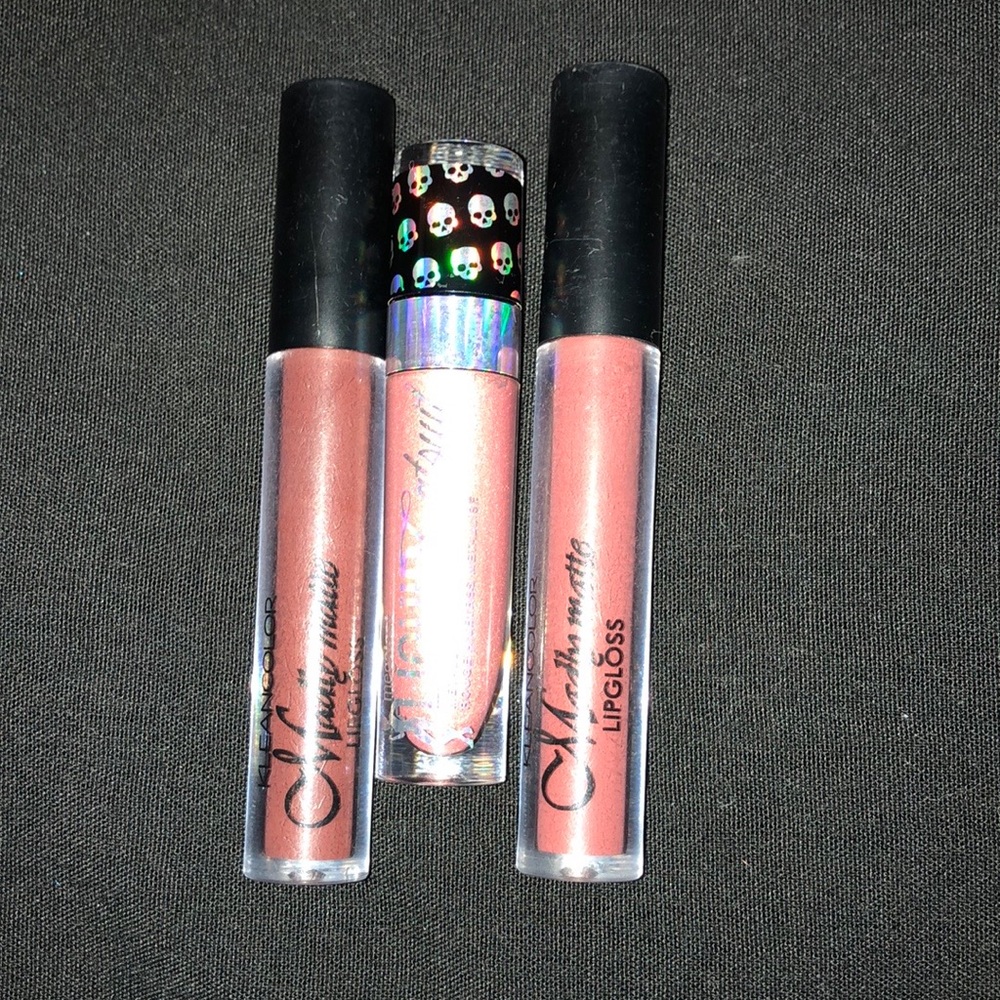 Lipgloss and lipsticks